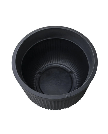 Aerial view into the planter showing the depth and inside rim