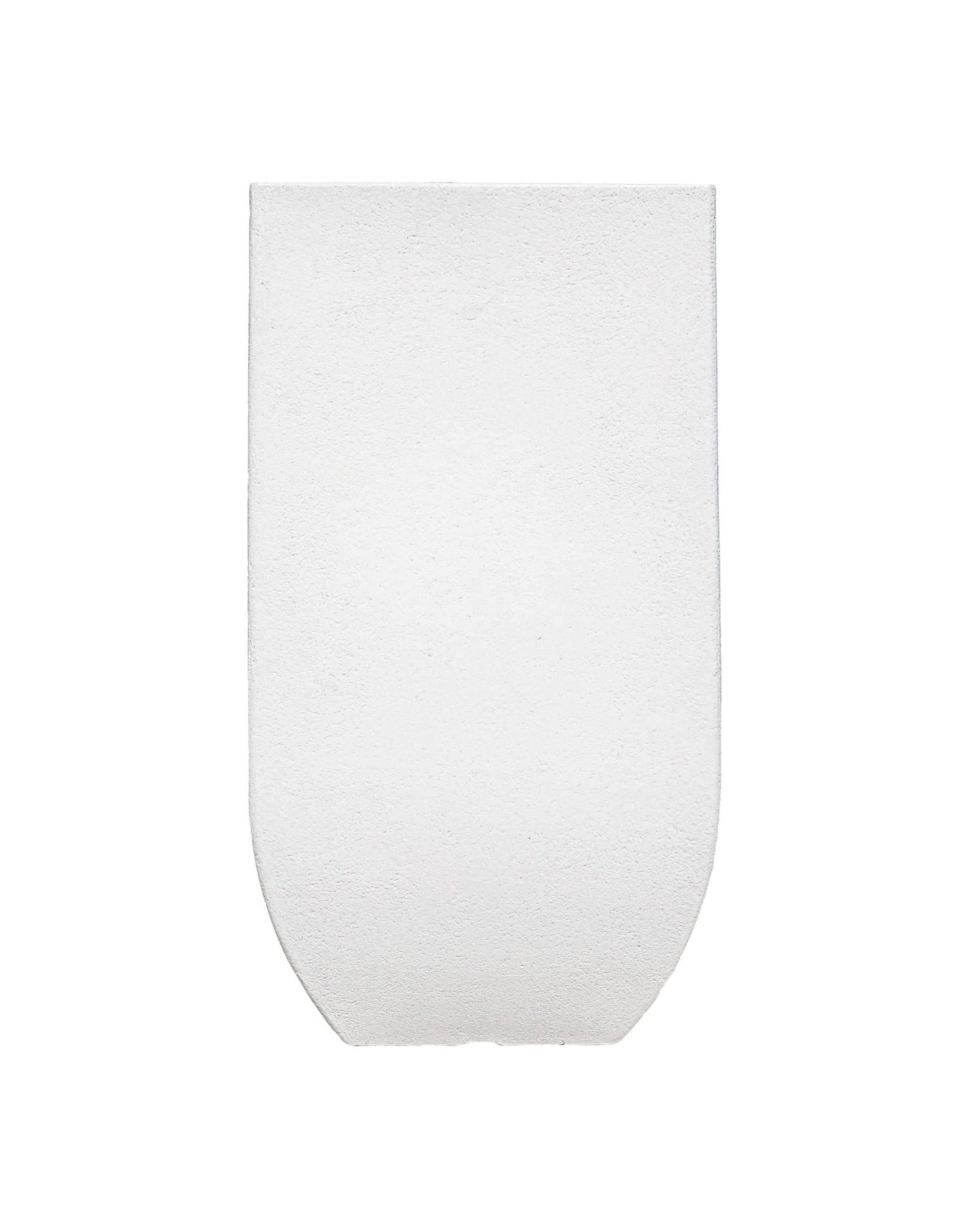 full front view of the Japi verticale square planter, showing the straight lines,upright,off-white.