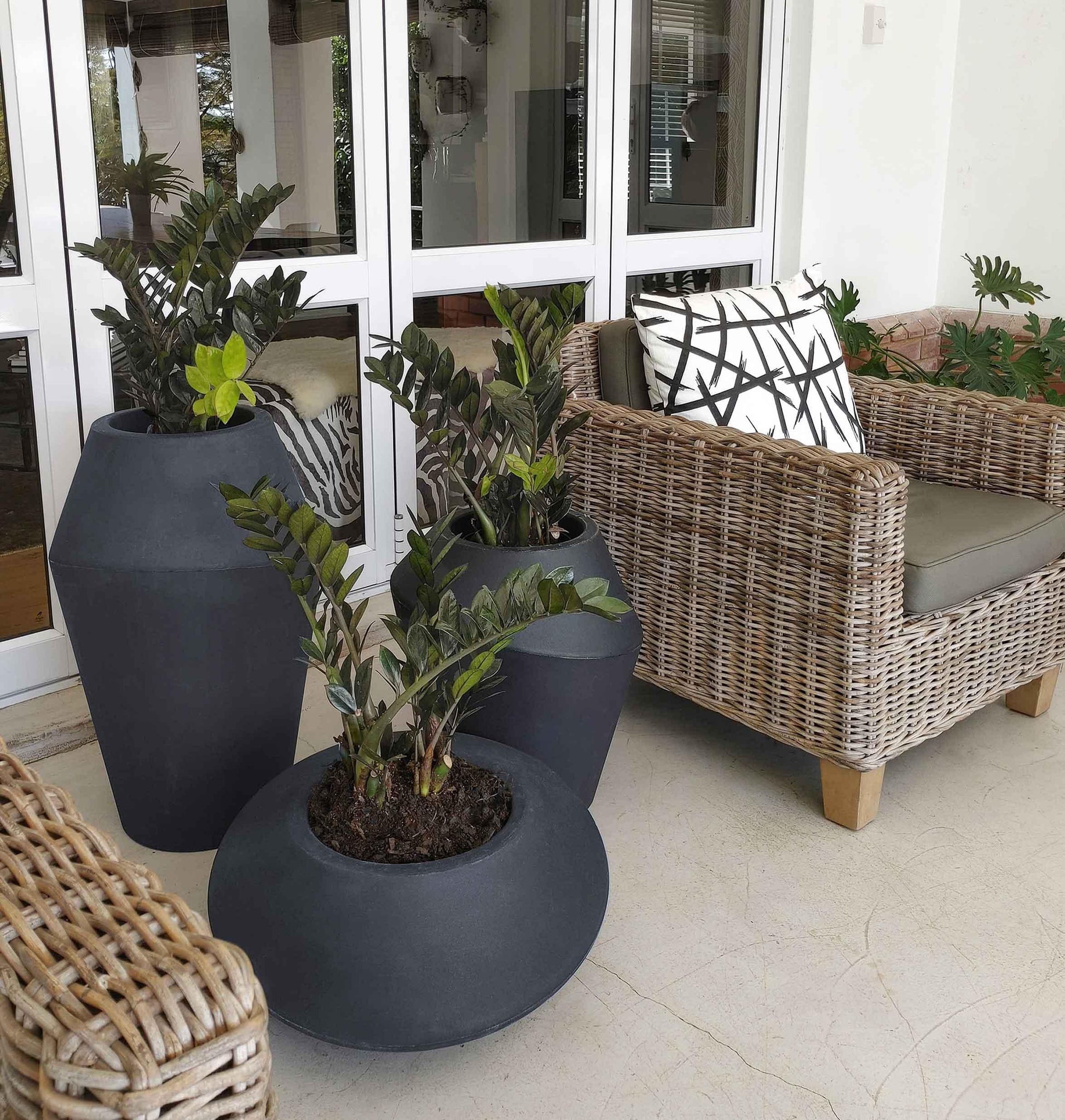 top pot plants Top Pot Japi Planter modern zen plant pots indoor & outdoor – Florastyle By Hingham
