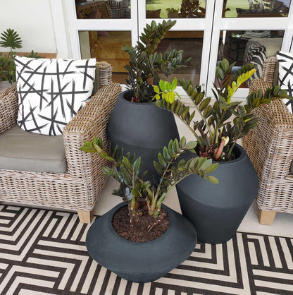 Top Pot Japi Planter (CACHE POT)